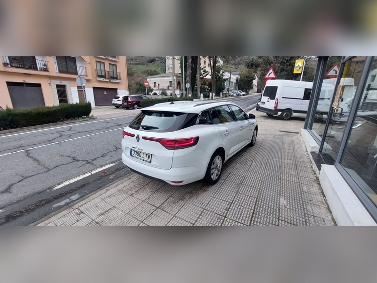 Renault Megane 1.5 dci 115CV foto 3